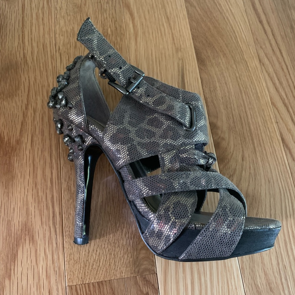 Not rated - women shoes size 6